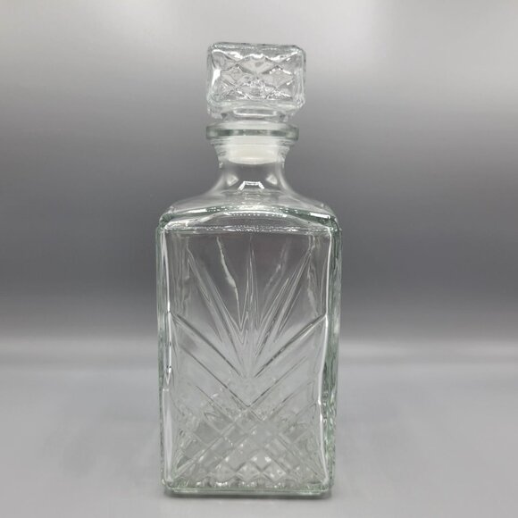 Vintage Clear Glass Whiskey Decanter With Diamond Cut Stopper Lid - Picture 2 of 12